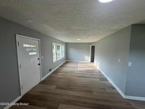 Tiny photo for 6107 Oakdale Ln, Louisville, KY 40219 (MLS # 1728964)