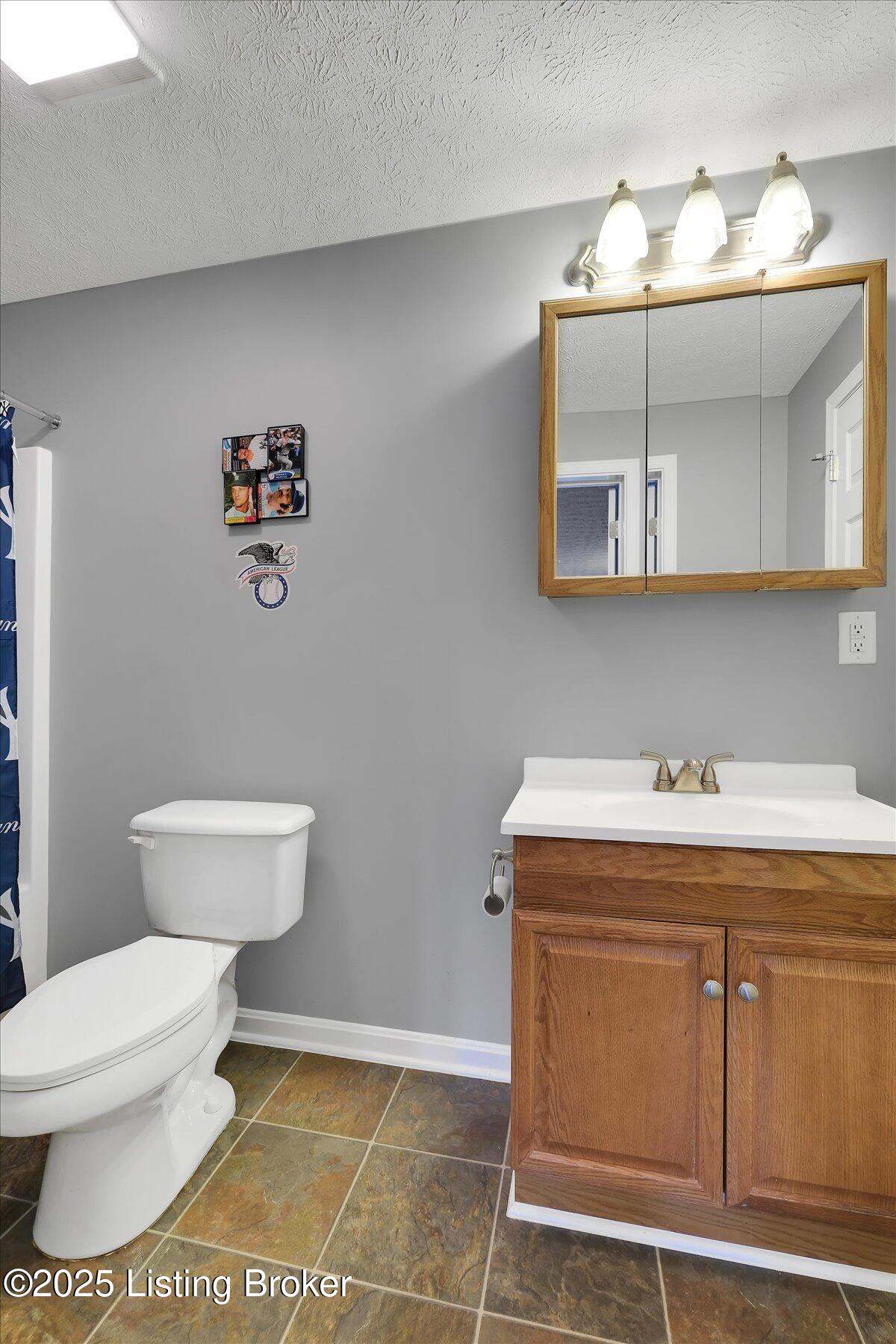 7305 Oakburn Dr, Louisville, Kentucky image 37
