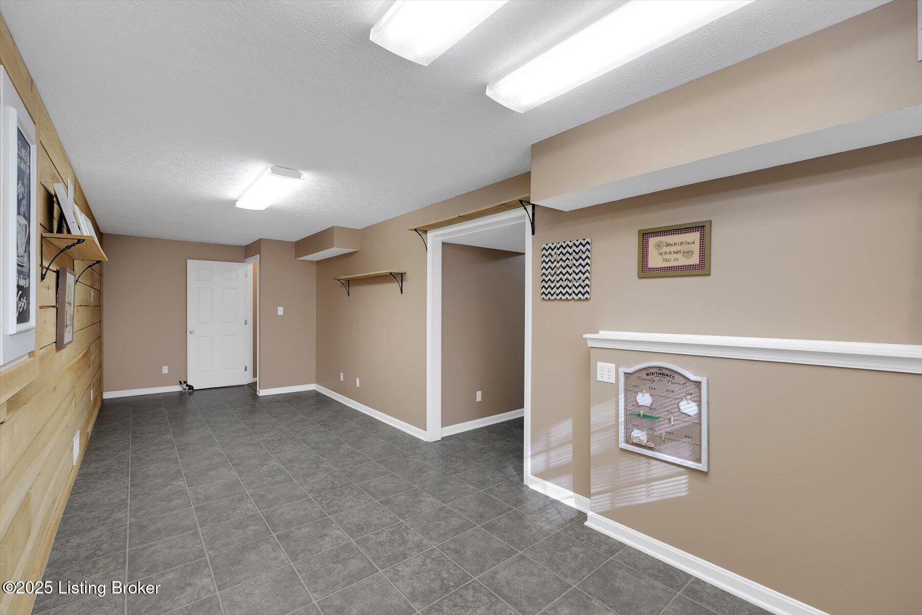 7305 Oakburn Dr, Louisville, Kentucky image 31
