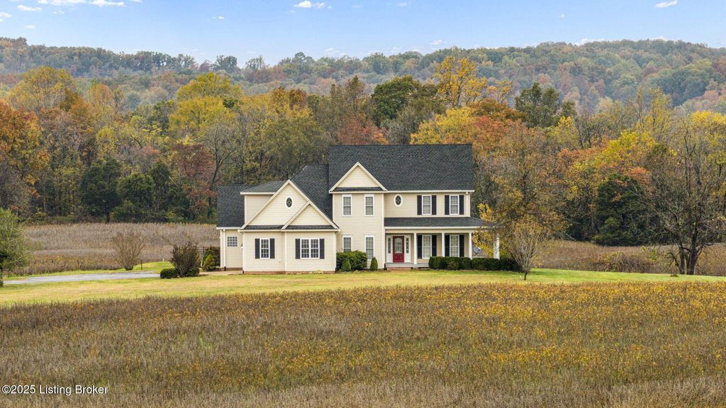 Photo of 384 Long Cemetery Rd, Bowling Green, KY 42101 (MLS # 1703360)