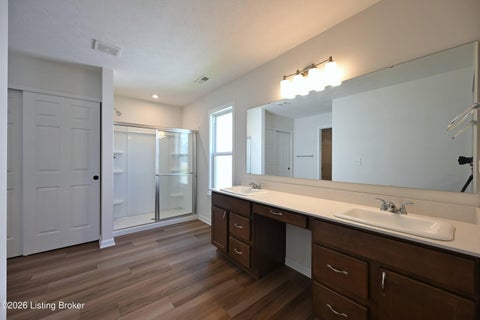 Tiny photo for 15806 Stonehouse Ct, Louisville, KY 40245 (MLS # 1729383)
