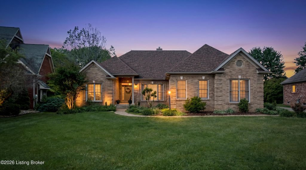 Photo of 6109 Chinaberry Ct, Prospect, KY 40059 (MLS # 1716091)