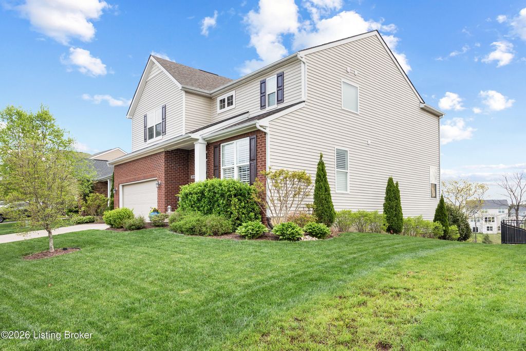 Photo of 12519 Deer Lake Ln, Louisville, KY 40299 (MLS # 1714630)