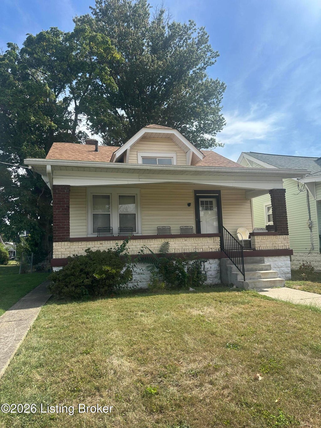 Photo of 815 S 38th St, Louisville, KY 40211 (MLS # 1729847)