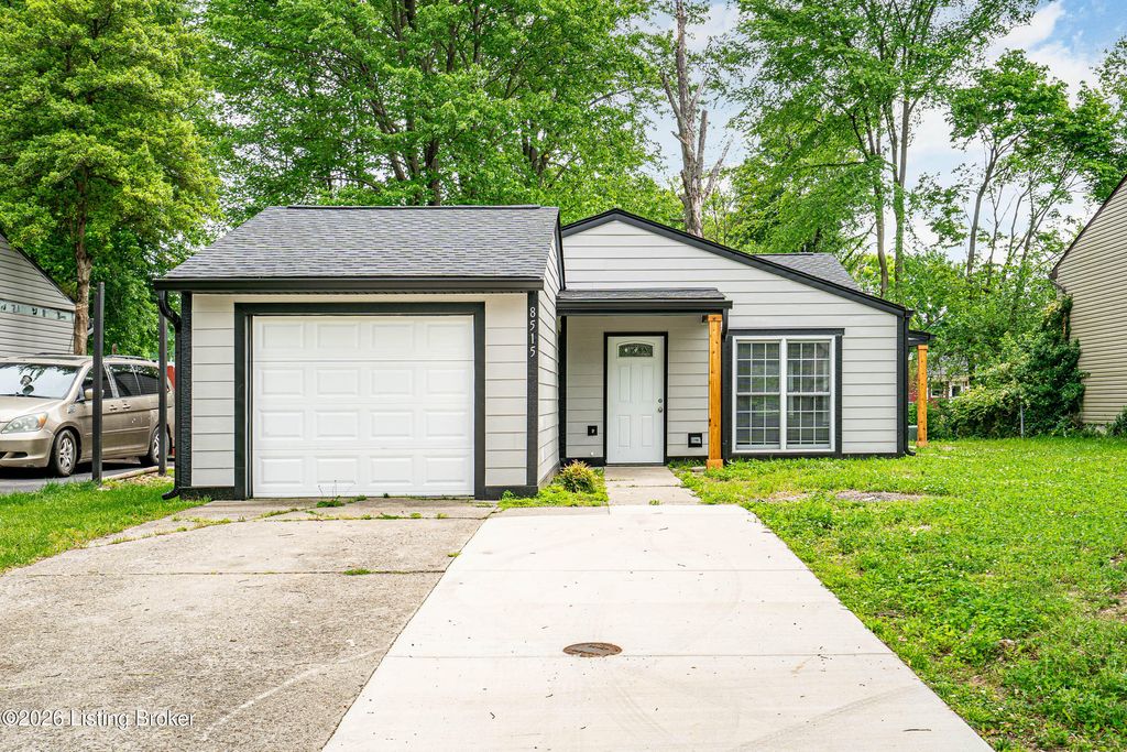 Photo of 8515 Coco Ct, Louisville, KY 40219 (MLS # 1715936)