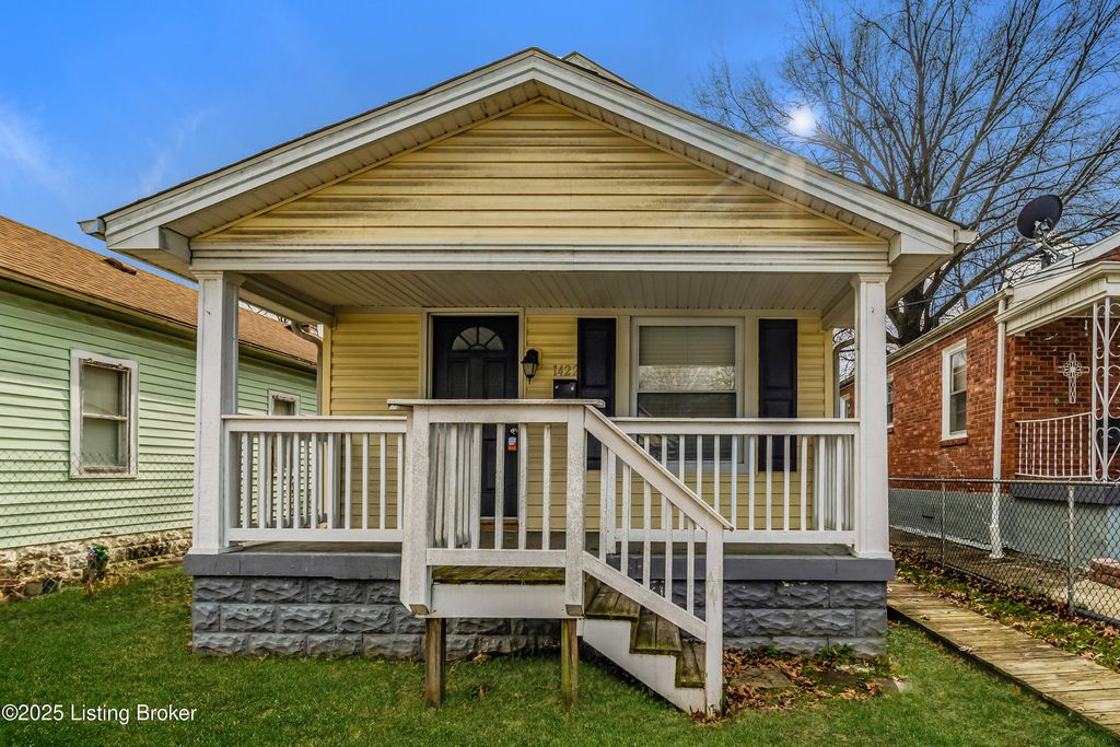 Photo of 1422 Longfield Ave, Louisville, KY 40215 (MLS # 1704981)