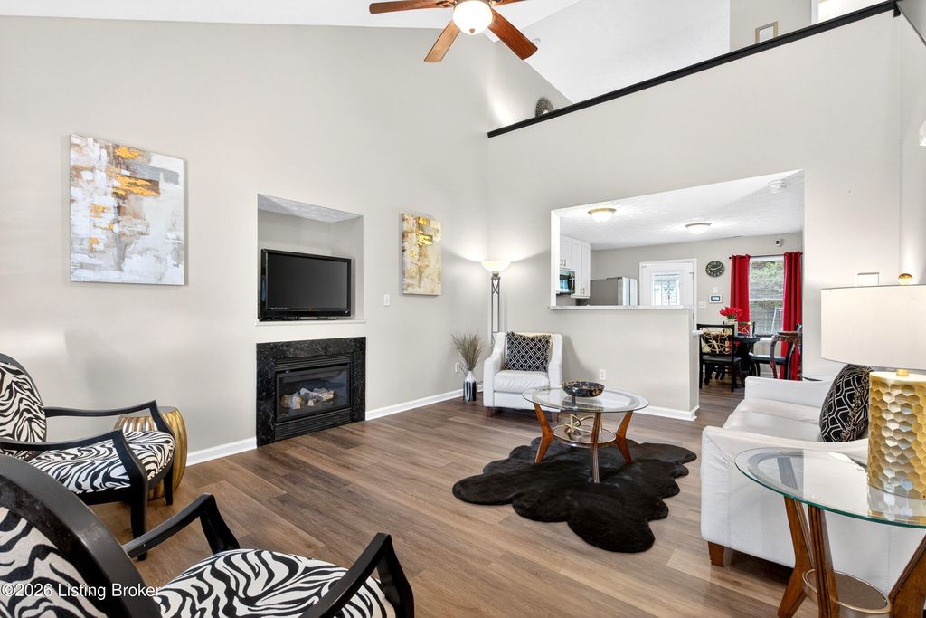 Photo of 6314 Maravian Dr, Louisville, KY 40258 (MLS # 1719208)