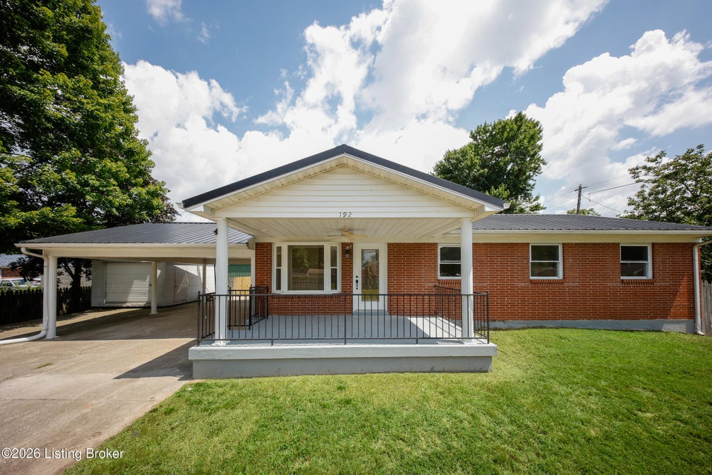 Photo of 192 Strickland Way, Louisville, KY 40229 (MLS # 1723884)