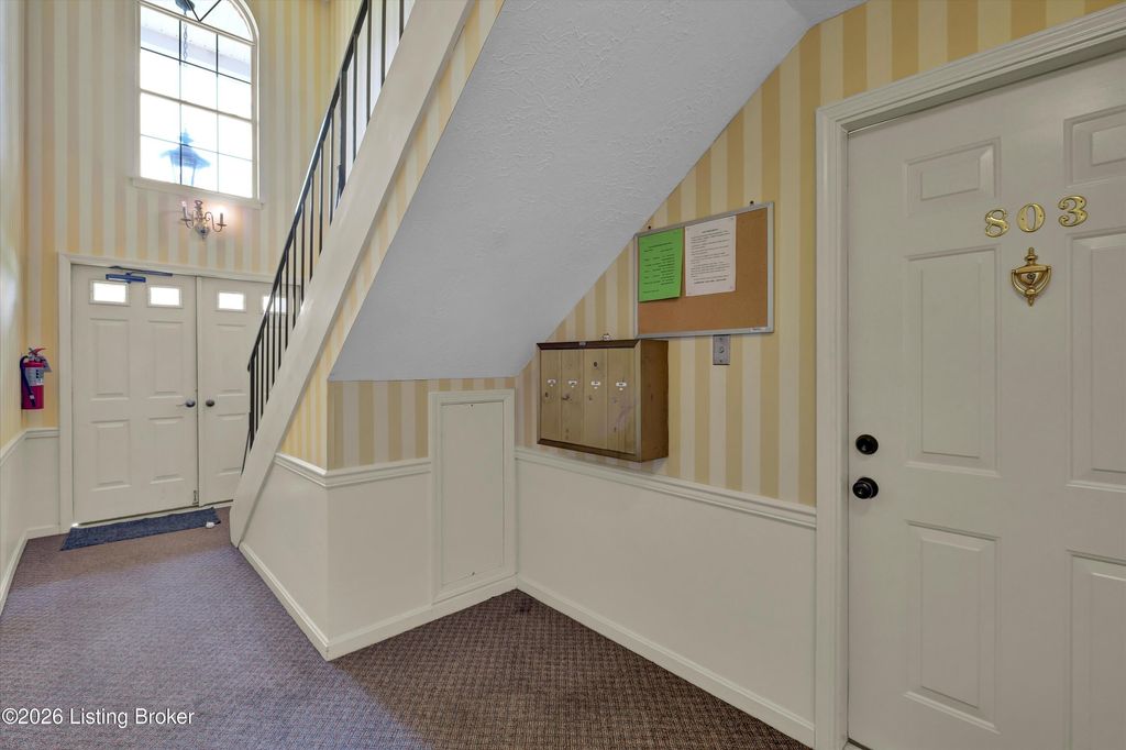 Photo of 803 Forest Park Rd, Louisville, KY 40223 (MLS # 1713968)