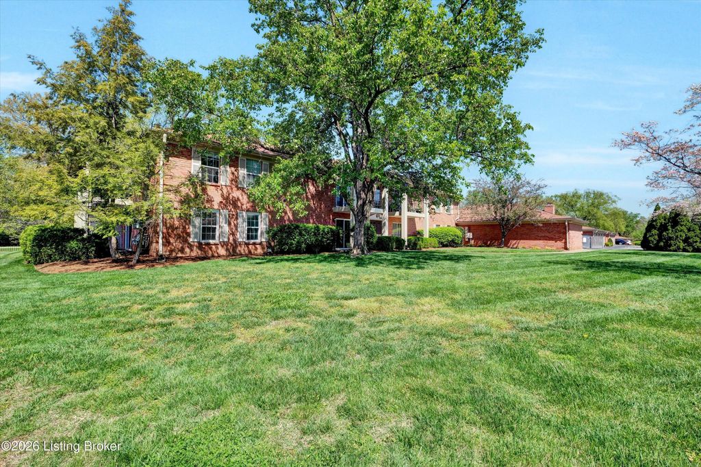 Photo of 803 Forest Park Rd, Louisville, KY 40223 (MLS # 1713968)