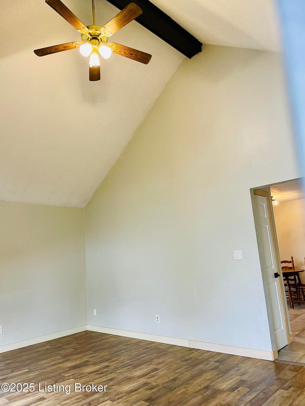 Photo of 810 Rolling Ridge Cir, Simpsonville, KY 40067 (MLS # 1704997)