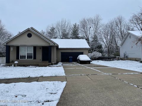 Photo of 810 Rolling Ridge Cir, Simpsonville, KY 40067 (MLS # 1704997)