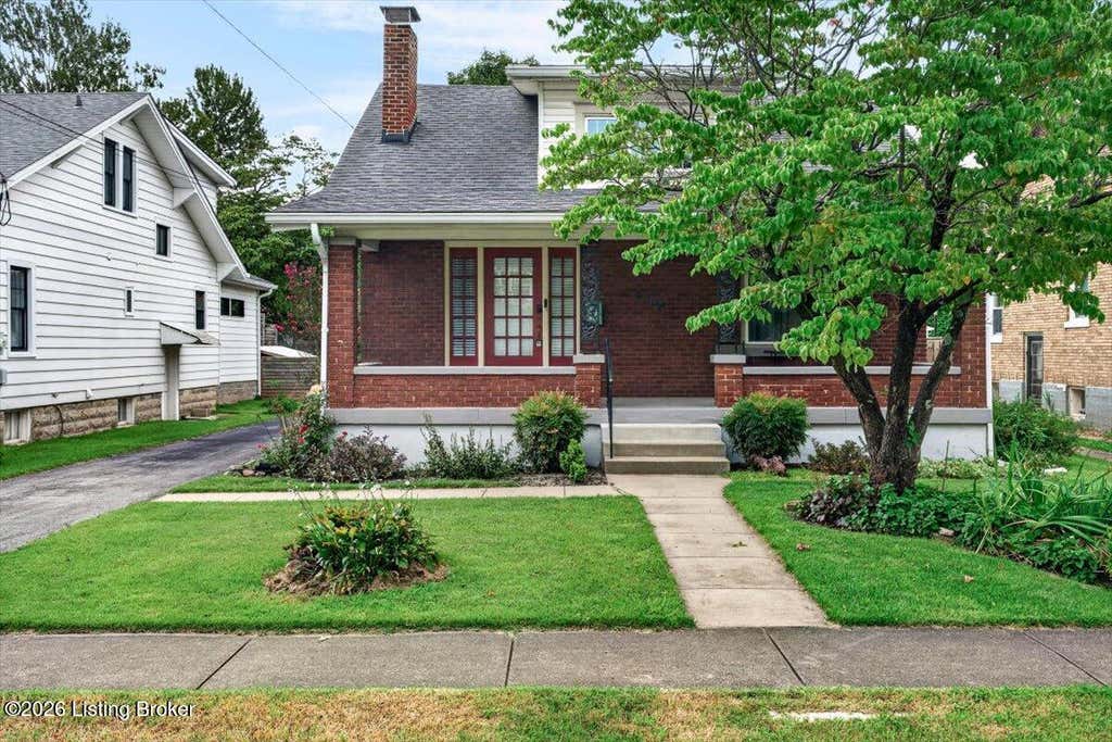 Photo of 3706 Grandview Ave, Louisville, KY 40207 (MLS # 1727133)