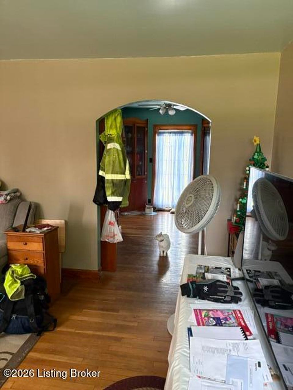 Photo of 4609 Glen Rose Rd, Louisville, KY 40229 (MLS # 1714118)