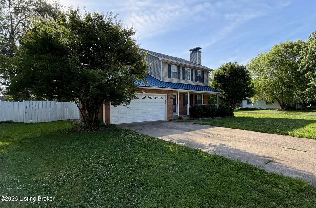 Photo of 501 College View Dr, Elizabethtown, KY 42701 (MLS # 1719071)
