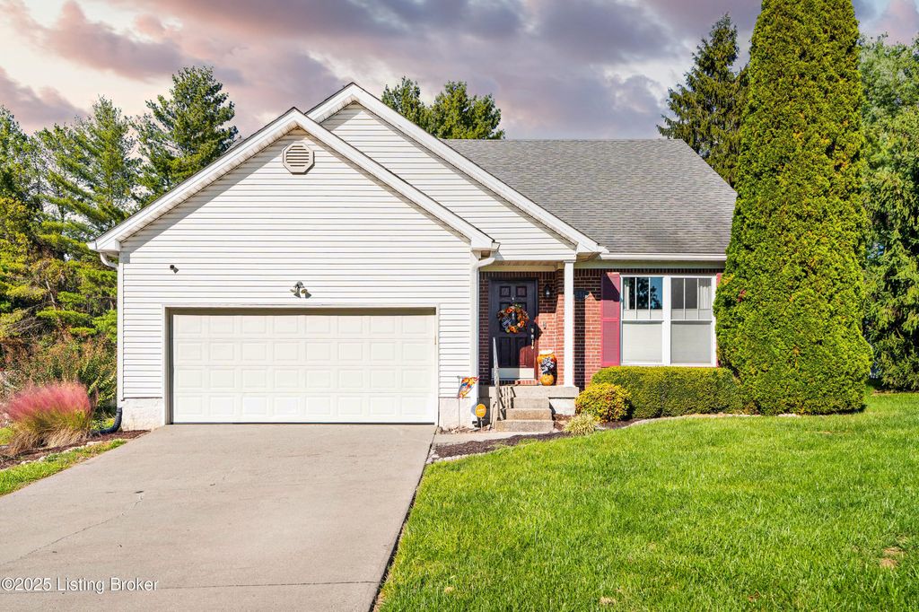 Photo of 251 Rolling Ridge Way Way, Simpsonville, KY 40067 (MLS # 1701846)