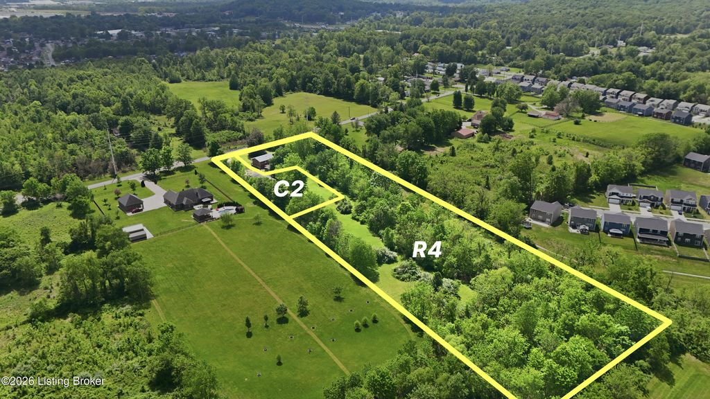 Photo of 4001 Mud Ln, Louisville, KY 40229 (MLS # 1715934)