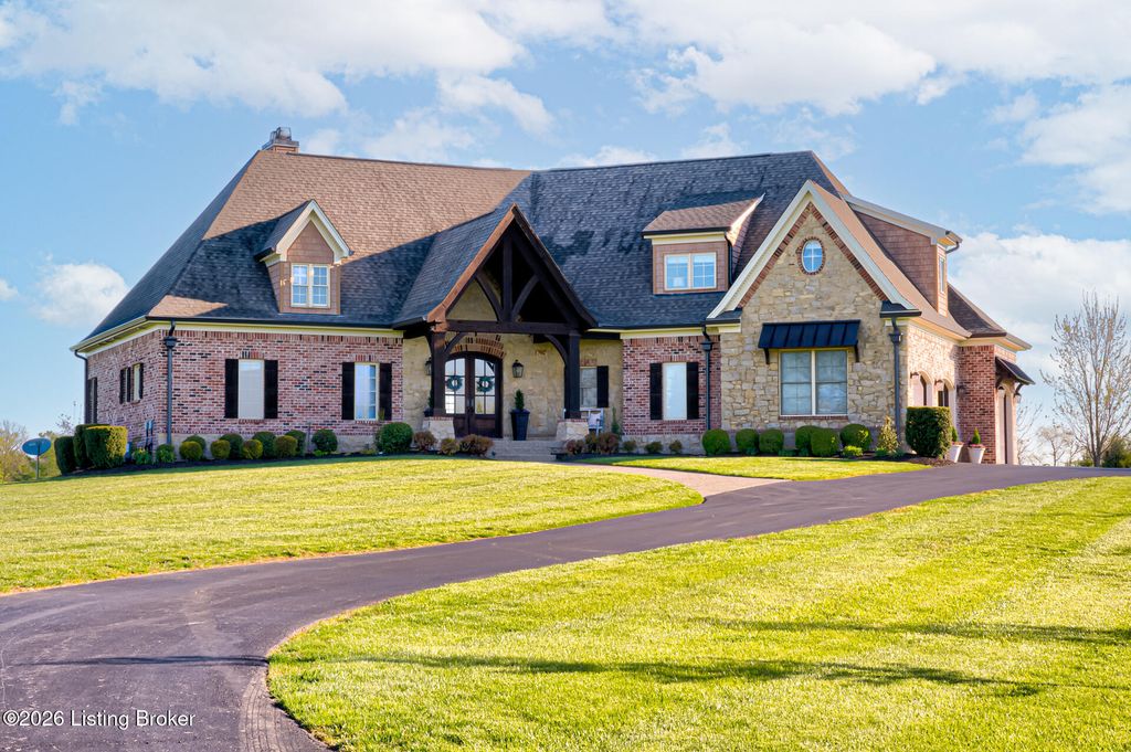 Photo of 33 Timberwood Dr, Simpsonville, KY 40067 (MLS # 1714296)