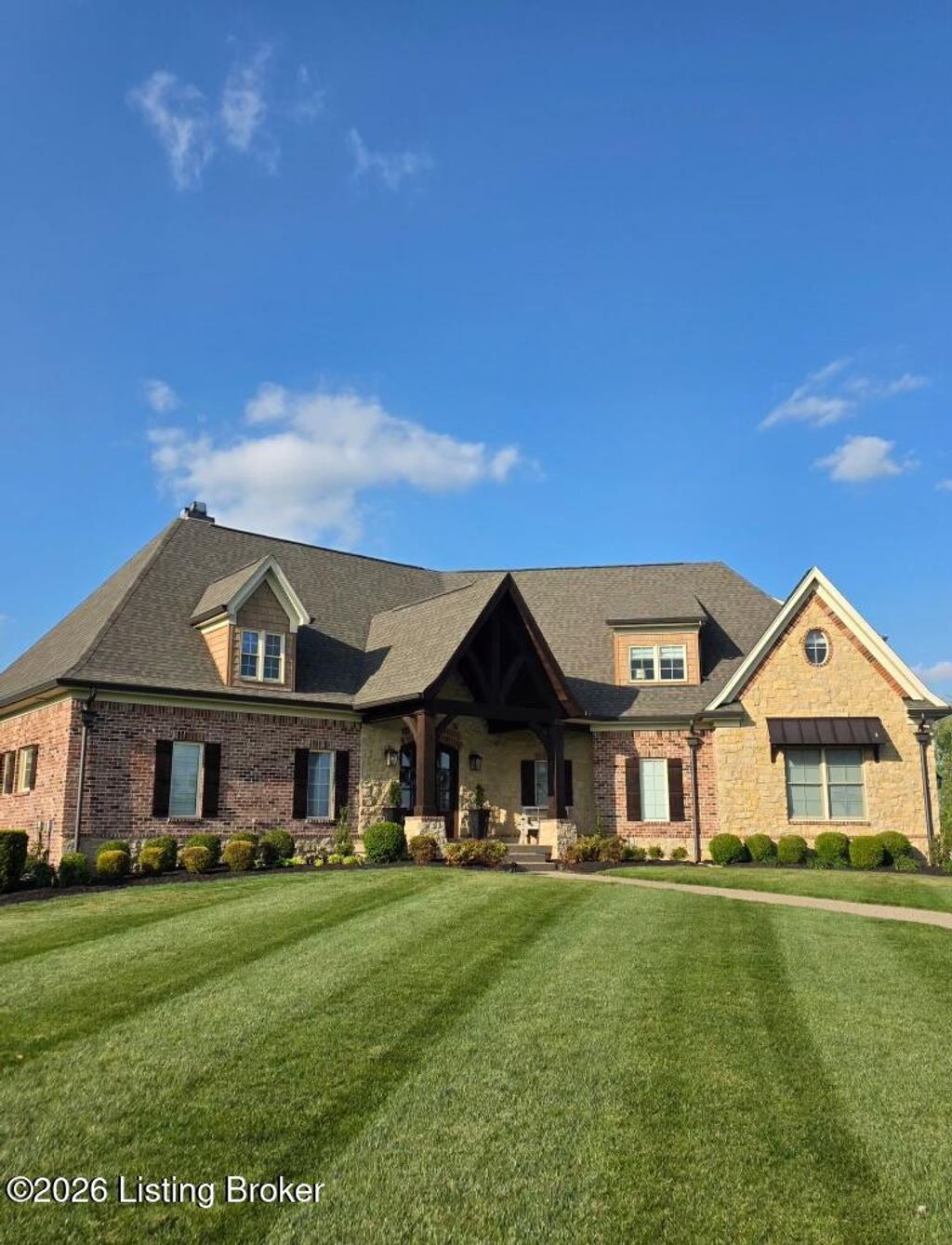 Photo of 33 Timberwood Dr, Simpsonville, KY 40067 (MLS # 1714296)