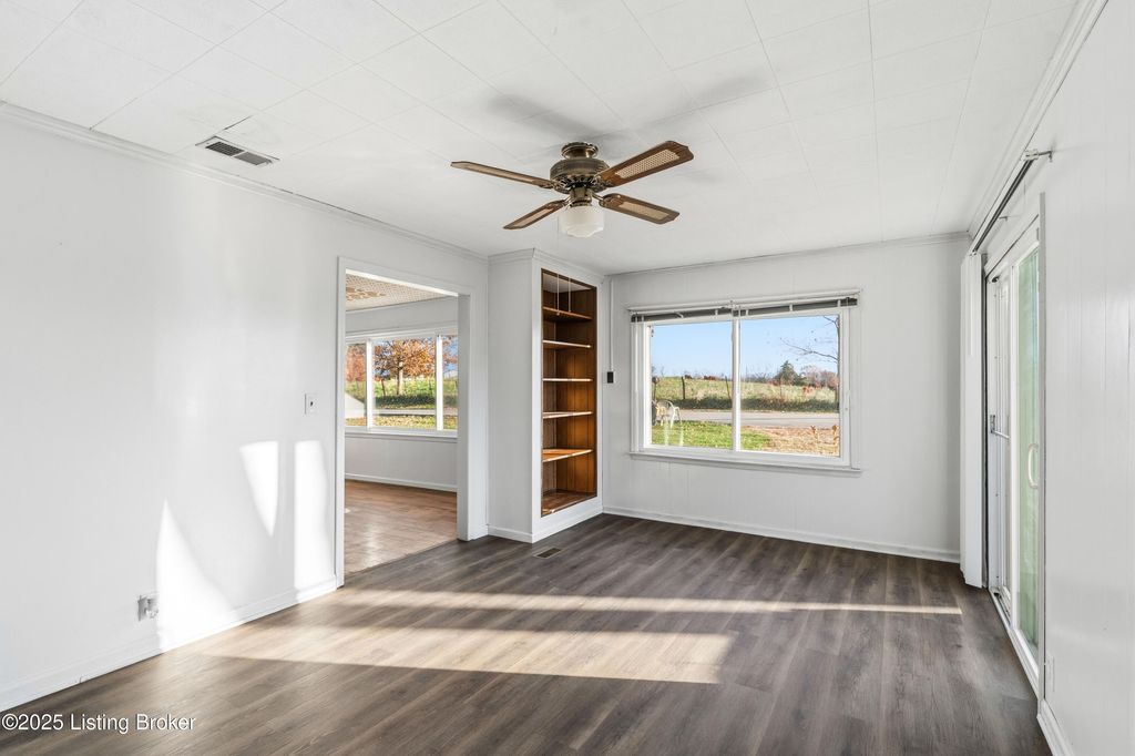 Photo of 3600 Lebanon Rd, Bagdad, KY 40003 (MLS # 1703526)