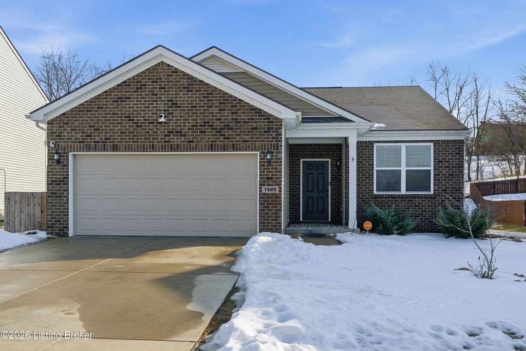 Photo of 1920 Cherry Glen Dr, La Grange, KY 40031 (MLS # 1708812)