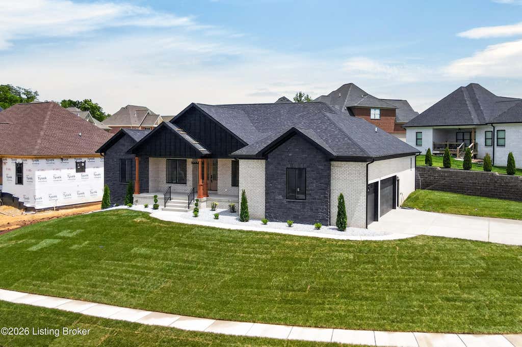 Photo of 17610 Fox Spring Way, Louisville, KY 40245 (MLS # 1722406)