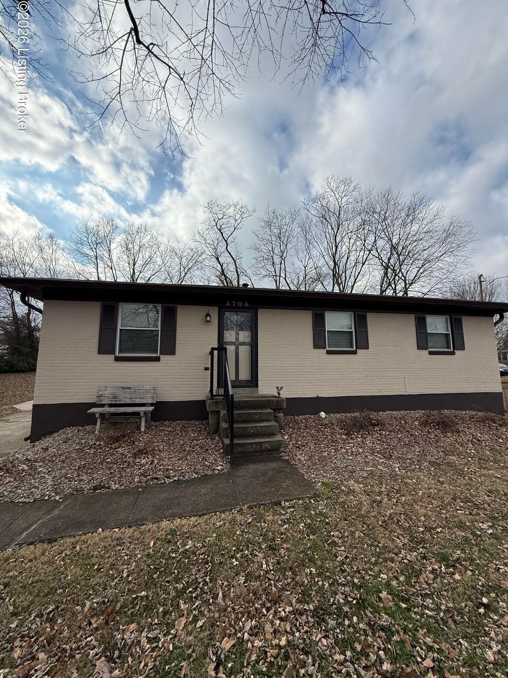 Photo of 3706 Glenlea Way, Jeffersontown, KY 40299 (MLS # 1707185)