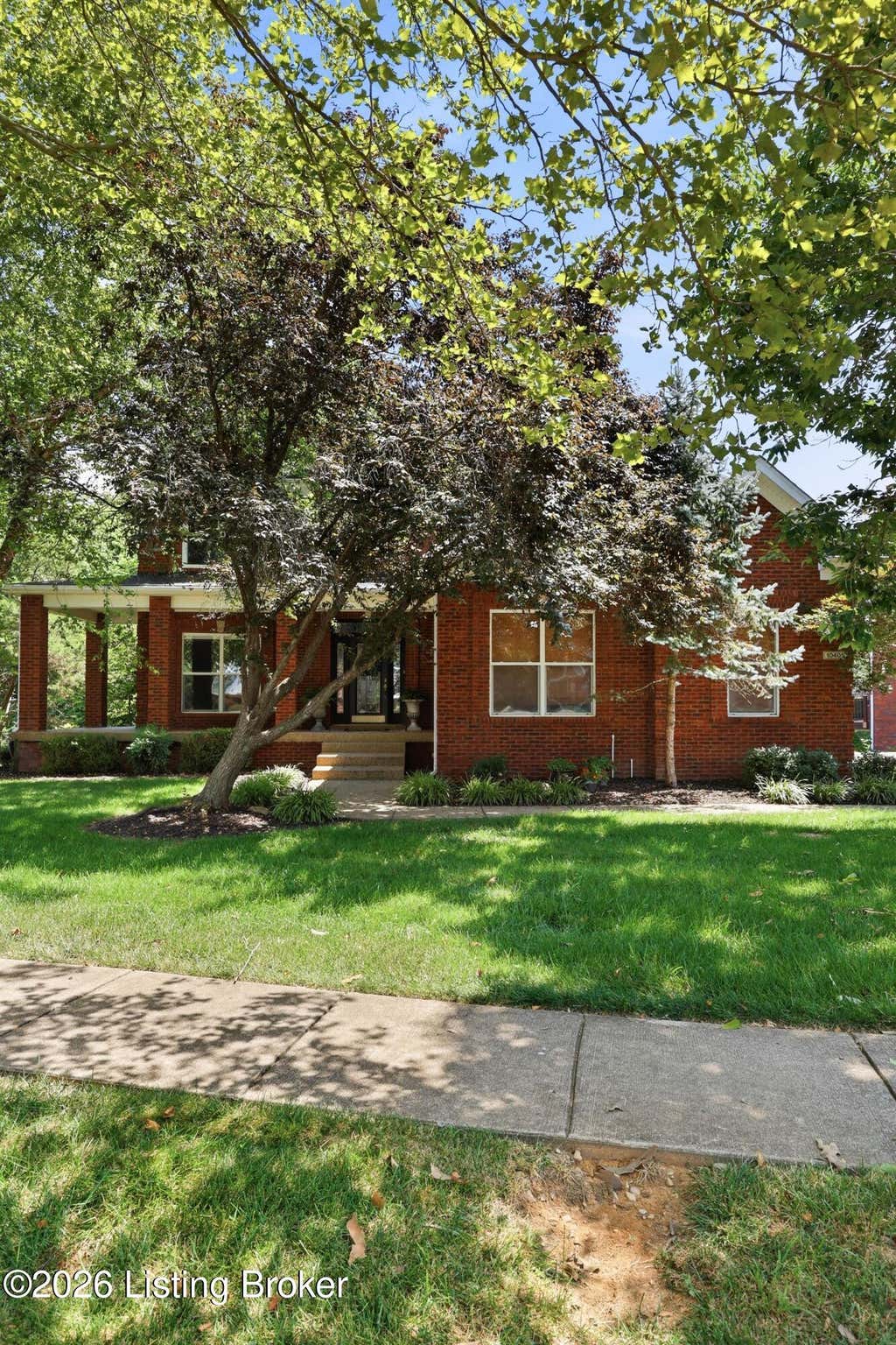 Photo of 10405 Perwinkle Ct, Louisville, KY 40291 (MLS # 1725073)