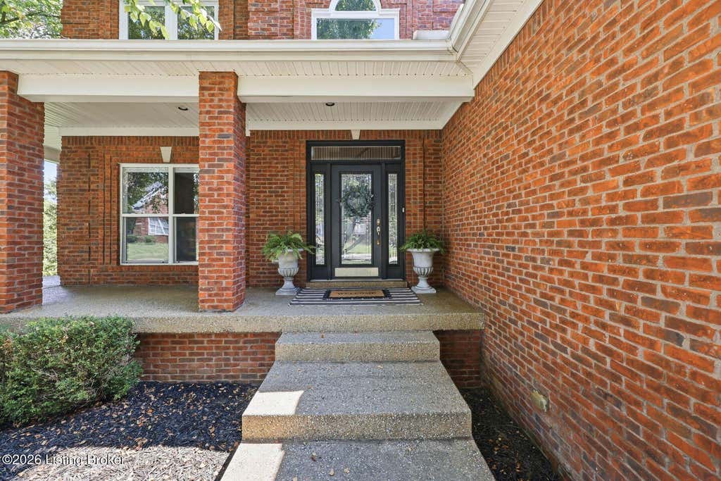 Photo of 10405 Perwinkle Ct, Louisville, KY 40291 (MLS # 1725073)