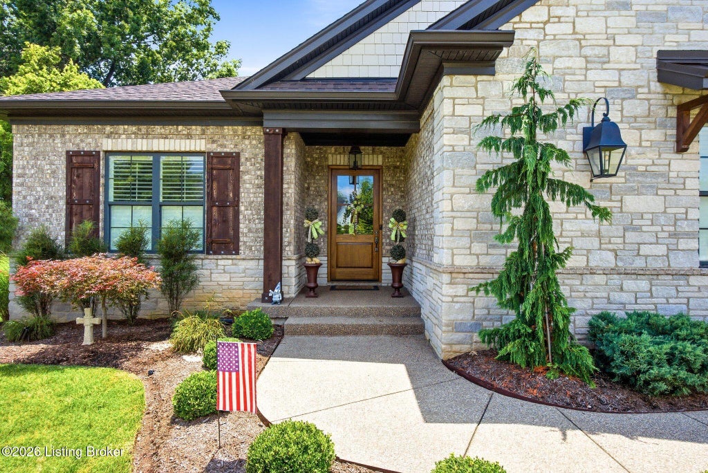 Photo of 1319 Kennesaw Creek Way, Louisville, KY 40023 (MLS # 1725617)
