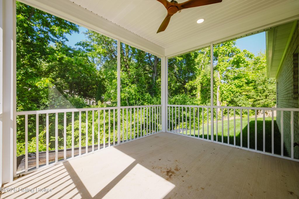 Photo of 1100 N Main St, Elizabethtown, KY 42701 (MLS # 1718549)