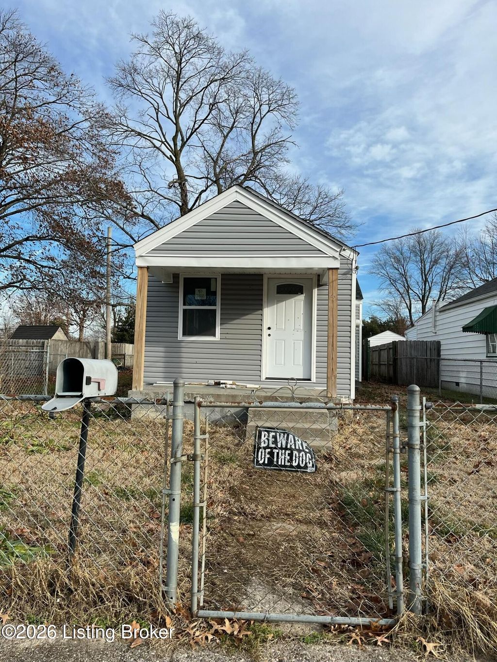 Photo of 2825 Griffiths Ave, Louisville, KY 40212 (MLS # 1708741)