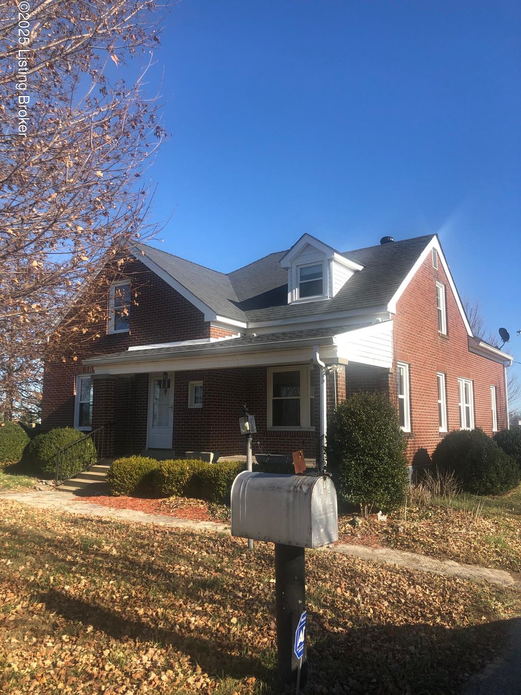 Photo of 2167 Eminence, Shelbyville, KY 40065 (MLS # 1705596)