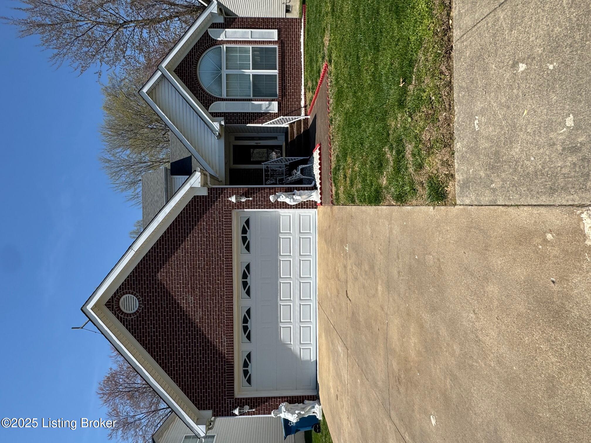 6412 Labor Ln, Louisville, Kentucky image 1