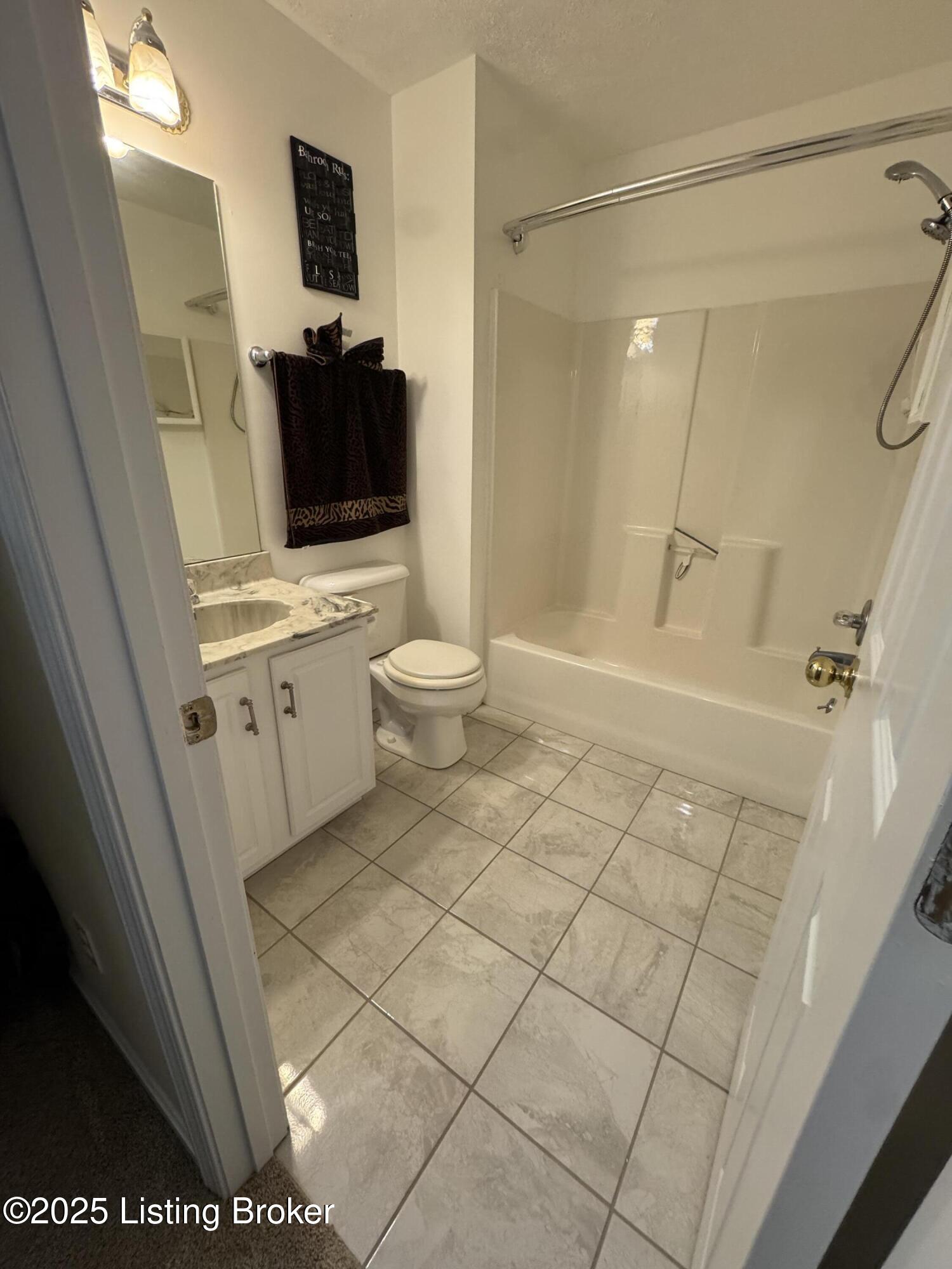 6412 Labor Ln, Louisville, Kentucky image 20