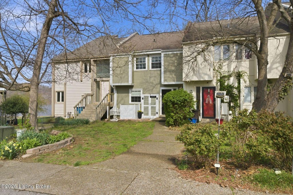 Photo of 14017 Harbour Pl, Prospect, KY 40059 (MLS # 1712669)