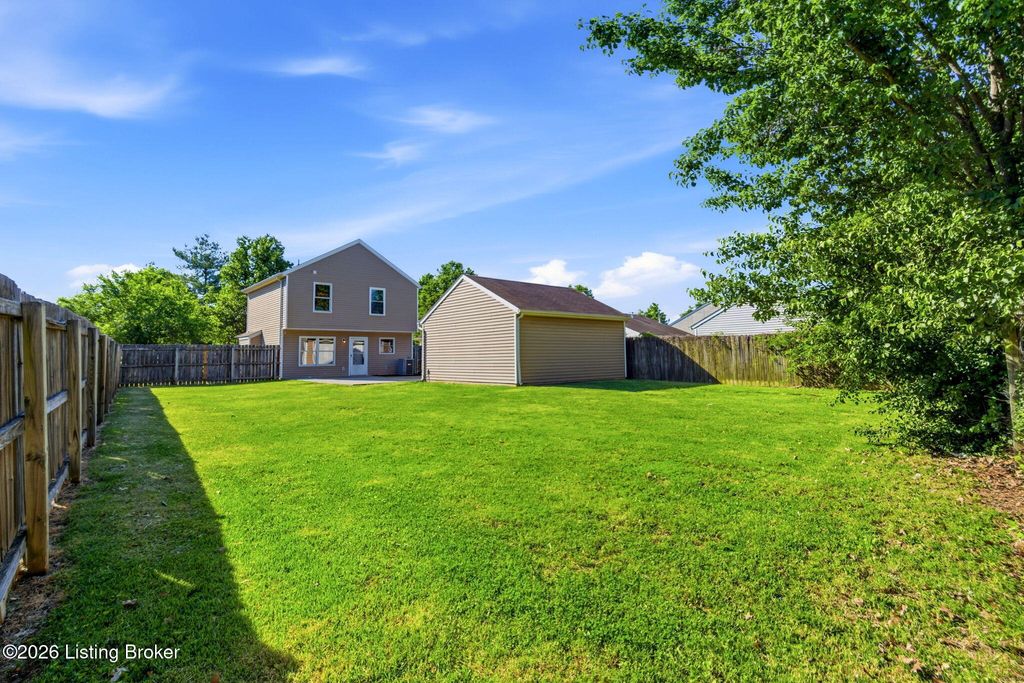 Photo of 6101 Maravian Dr, Louisville, KY 40258 (MLS # 1717673)