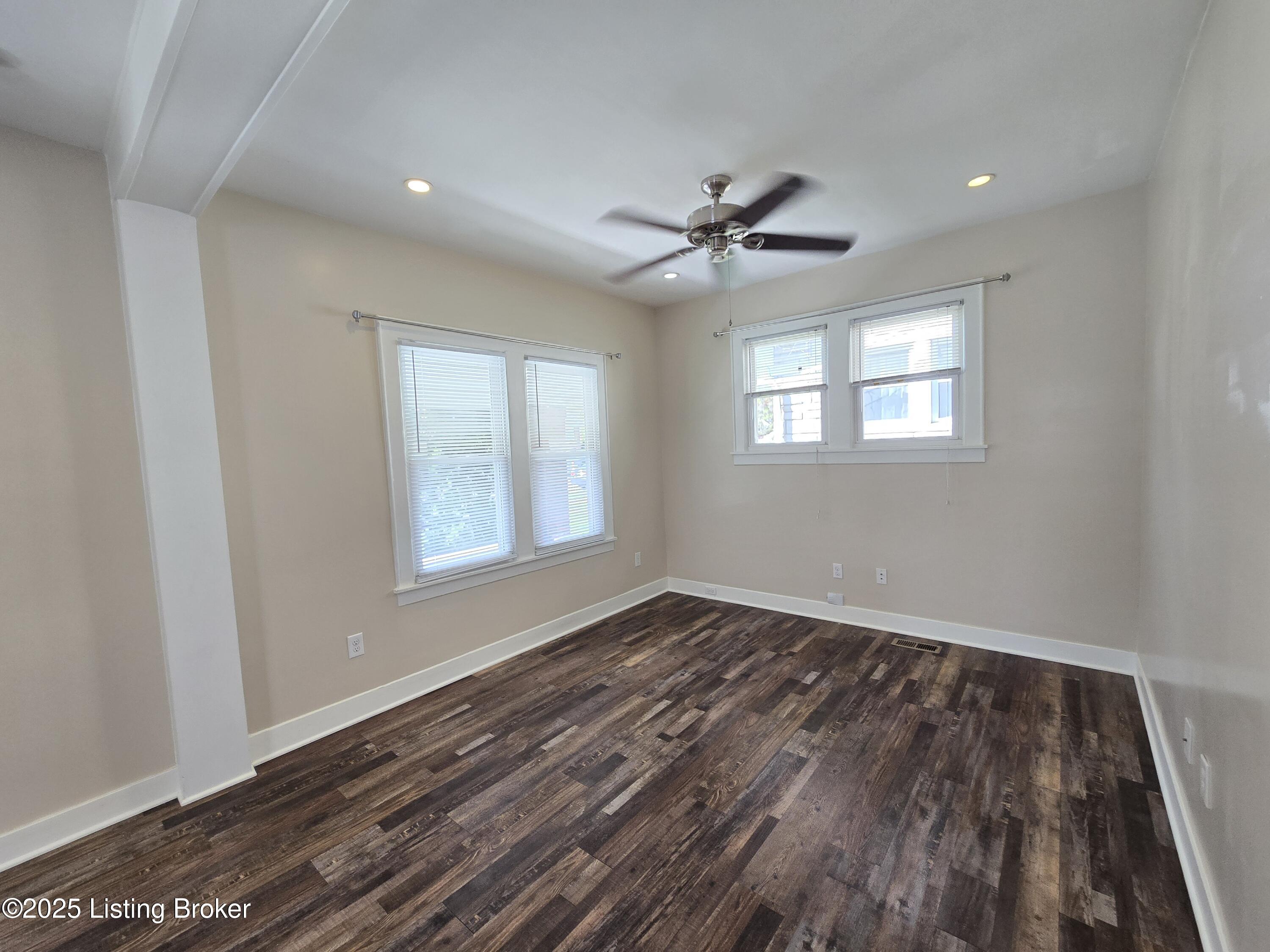 513 E Barbee Ave, Louisville, Kentucky image 12