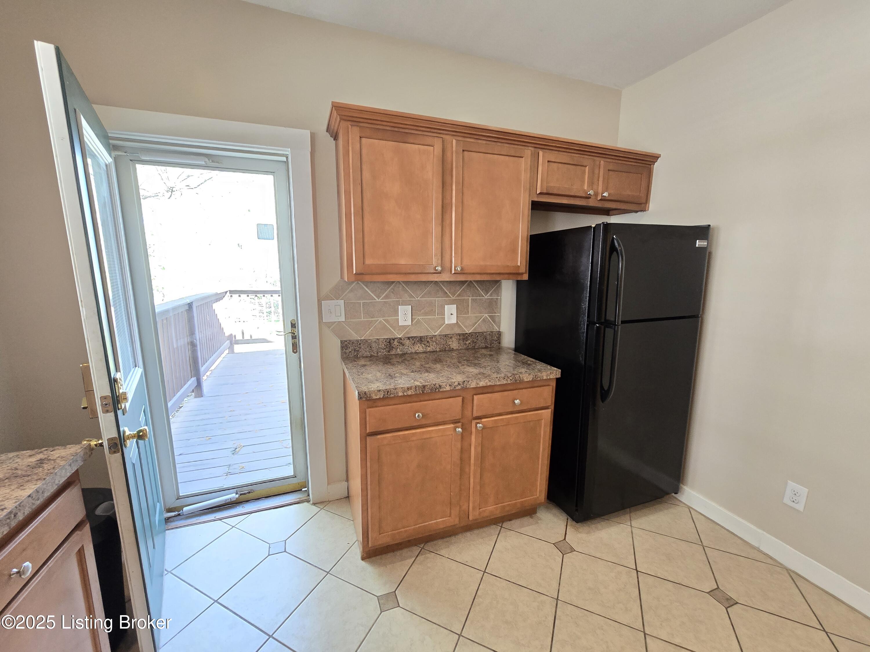 513 E Barbee Ave, Louisville, Kentucky image 29