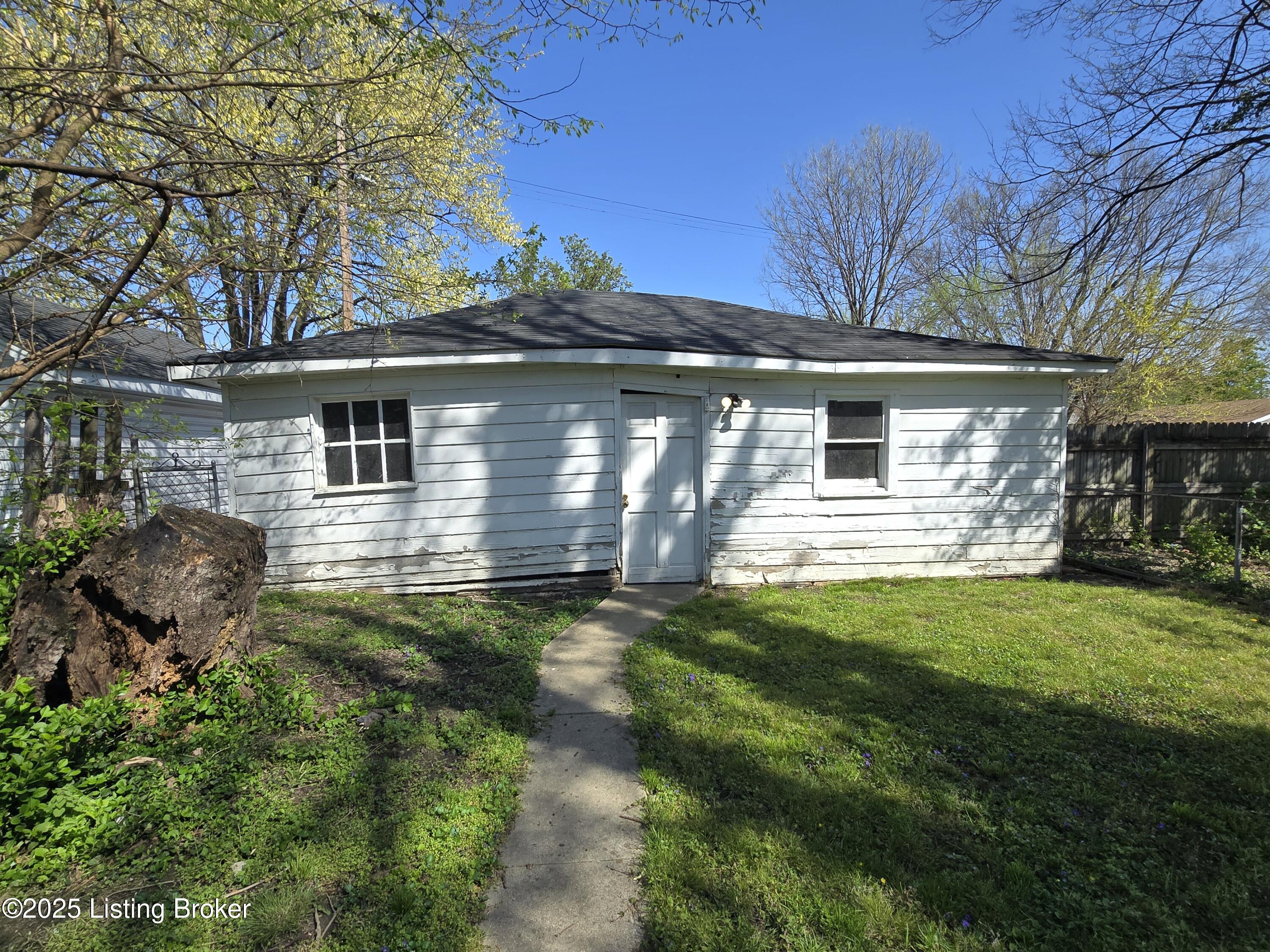 513 E Barbee Ave, Louisville, Kentucky image 37