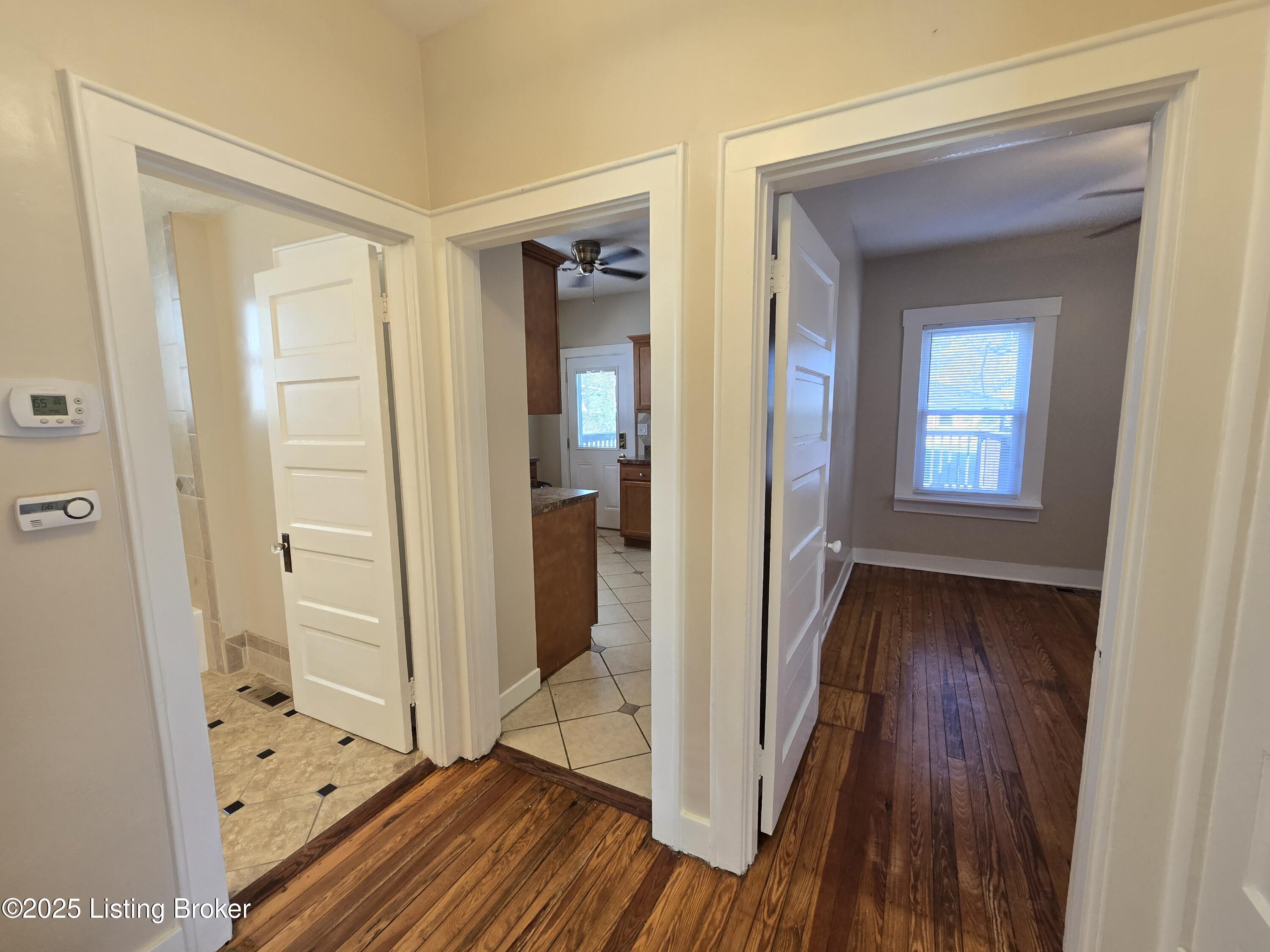 513 E Barbee Ave, Louisville, Kentucky image 17