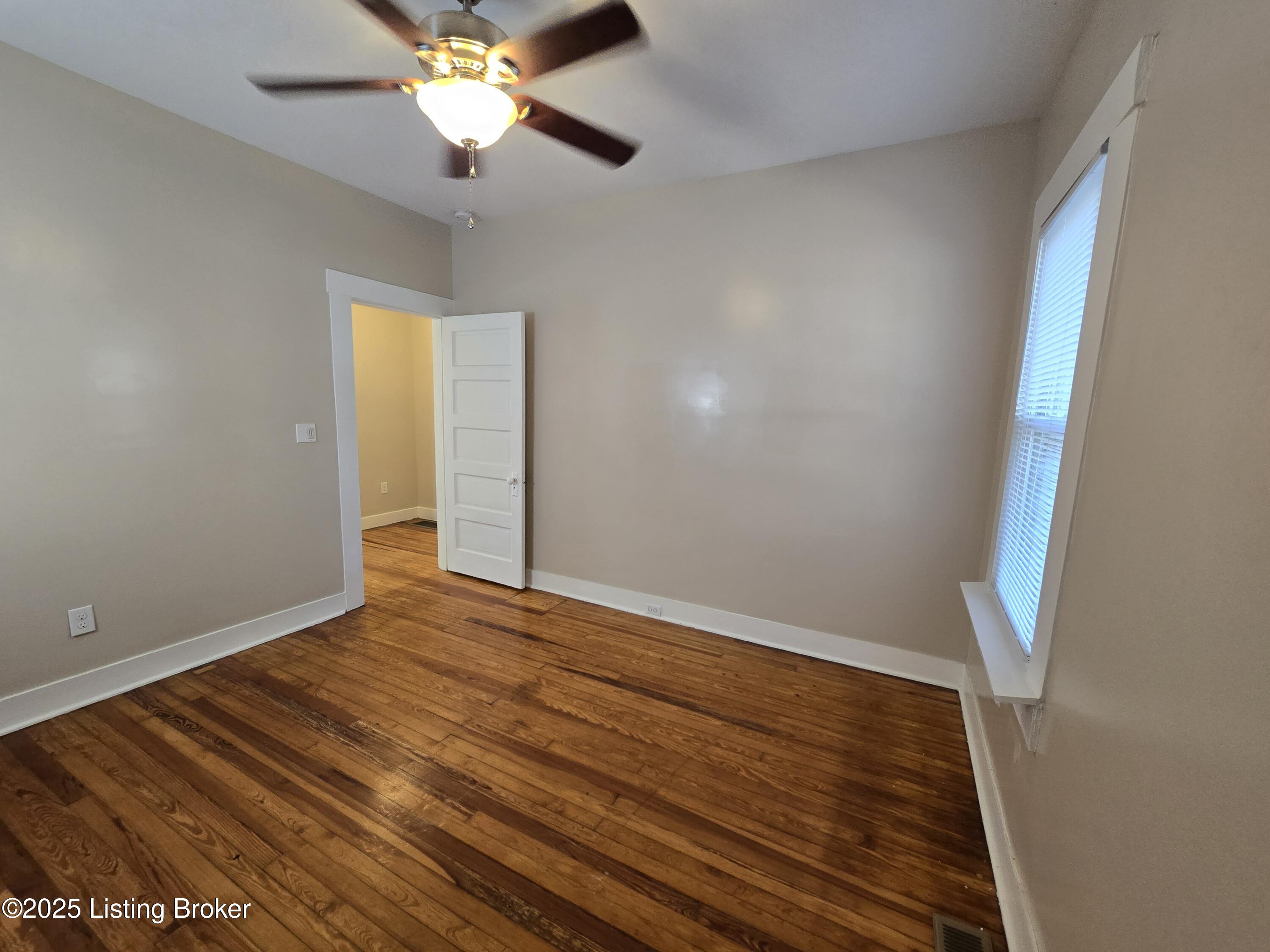 513 E Barbee Ave, Louisville, Kentucky image 50