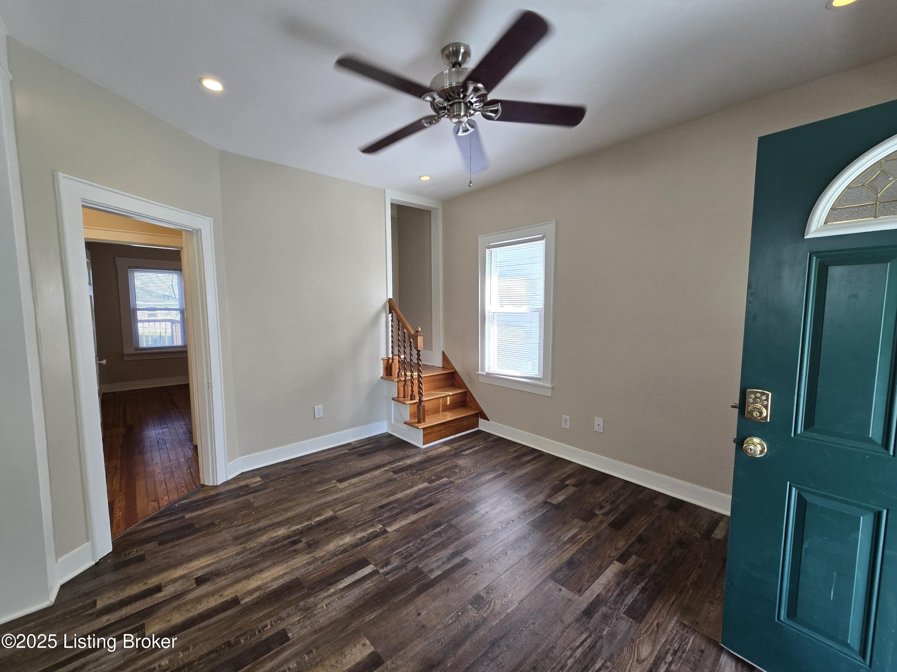 513 E Barbee Ave, Louisville, Kentucky image 9