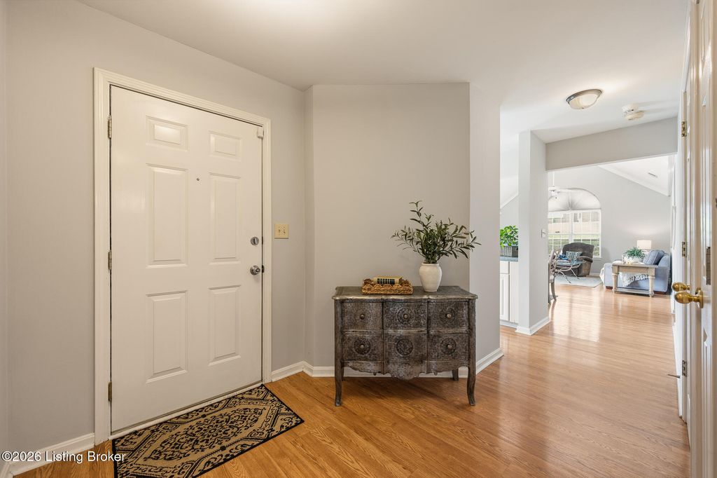 Photo of 10201 Shoal Creek Ct, Louisville, KY 40291 (MLS # 1714569)