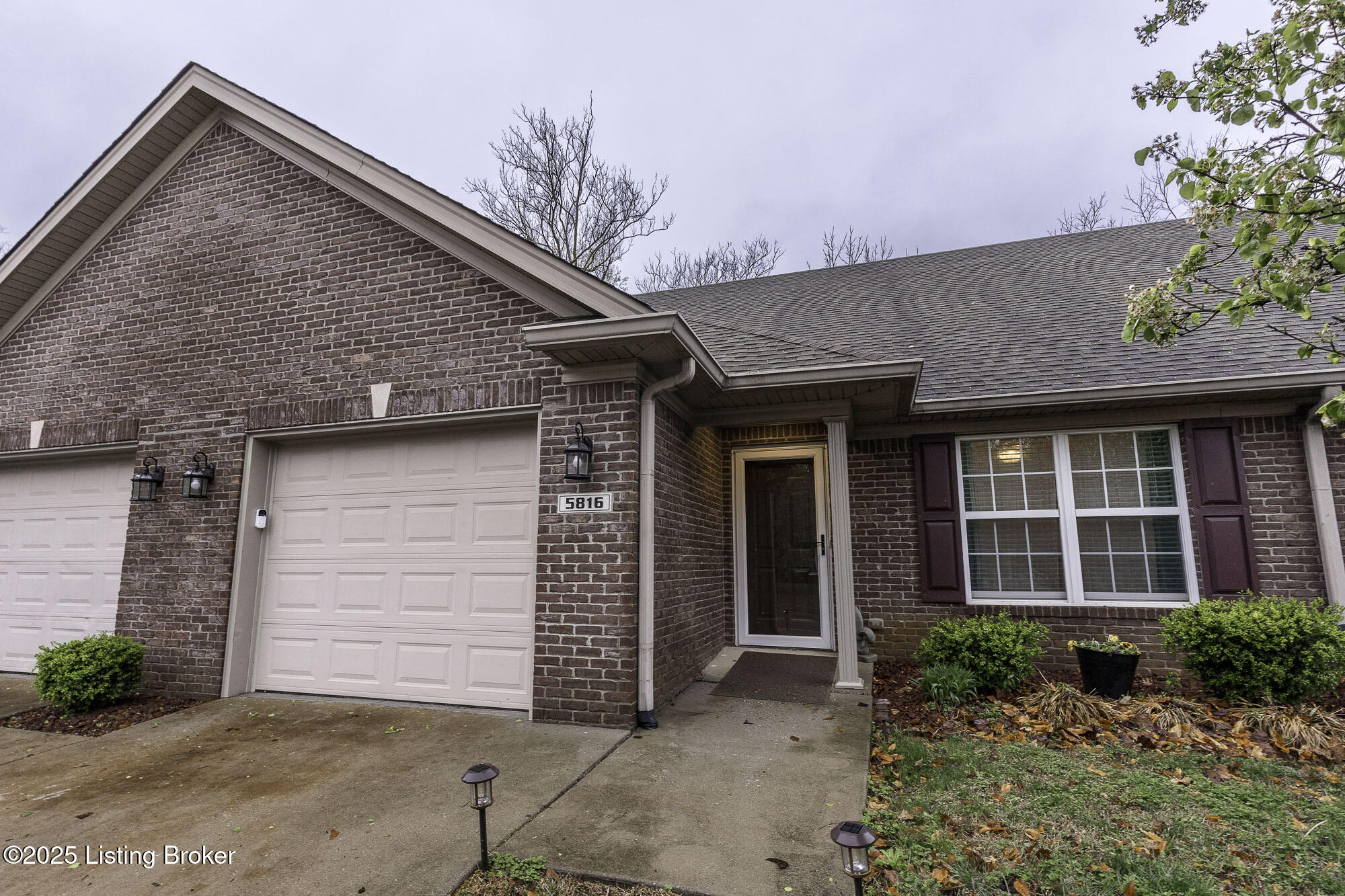 5816 Shepherd Crossing Dr, Louisville, Kentucky image 1