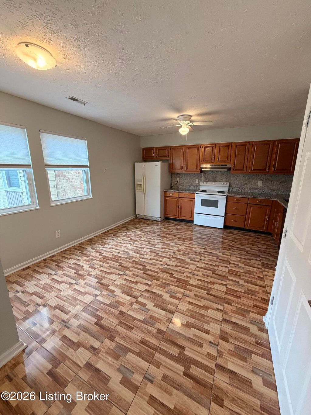 Photo of 11403 N Tazwell Dr, Louisville, KY 40241 (MLS # 1711465)