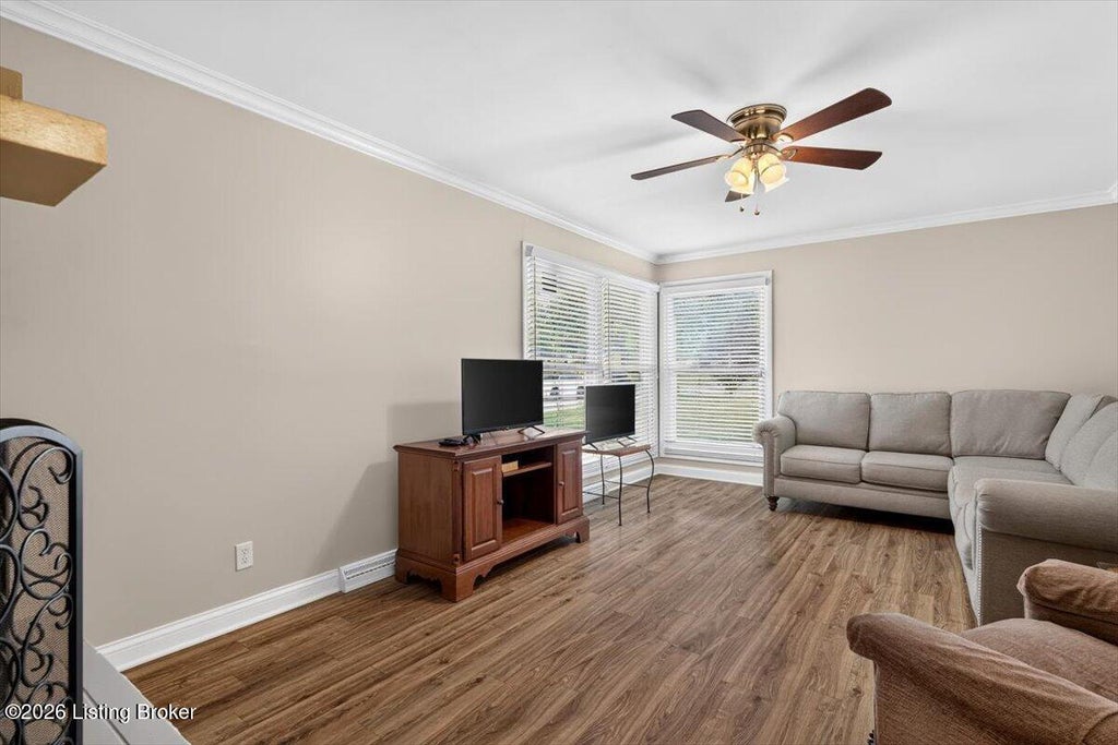 Photo of 3302 Norwood Dr, New Albany, IN 47150 (MLS # 1725857)