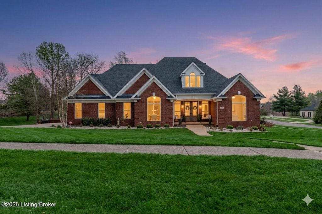 Photo of 1101 Driftwood Ln, Elizabethtown, KY 42701 (MLS # 1718472)