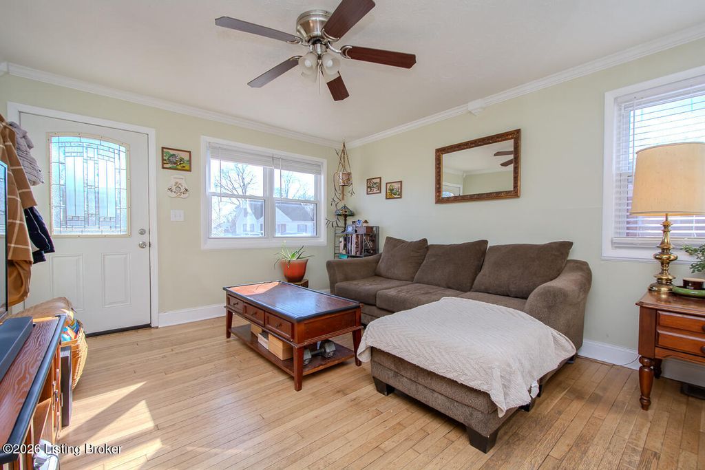 Photo of 1115 Lone Oak Ave, Louisville, KY 40219 (MLS # 1706923)