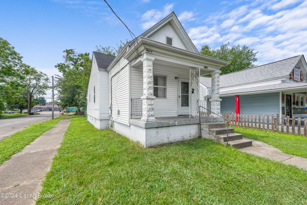 Photo of 2200 Saint Louis Ave, Louisville, KY 40210 (MLS # 1717120)